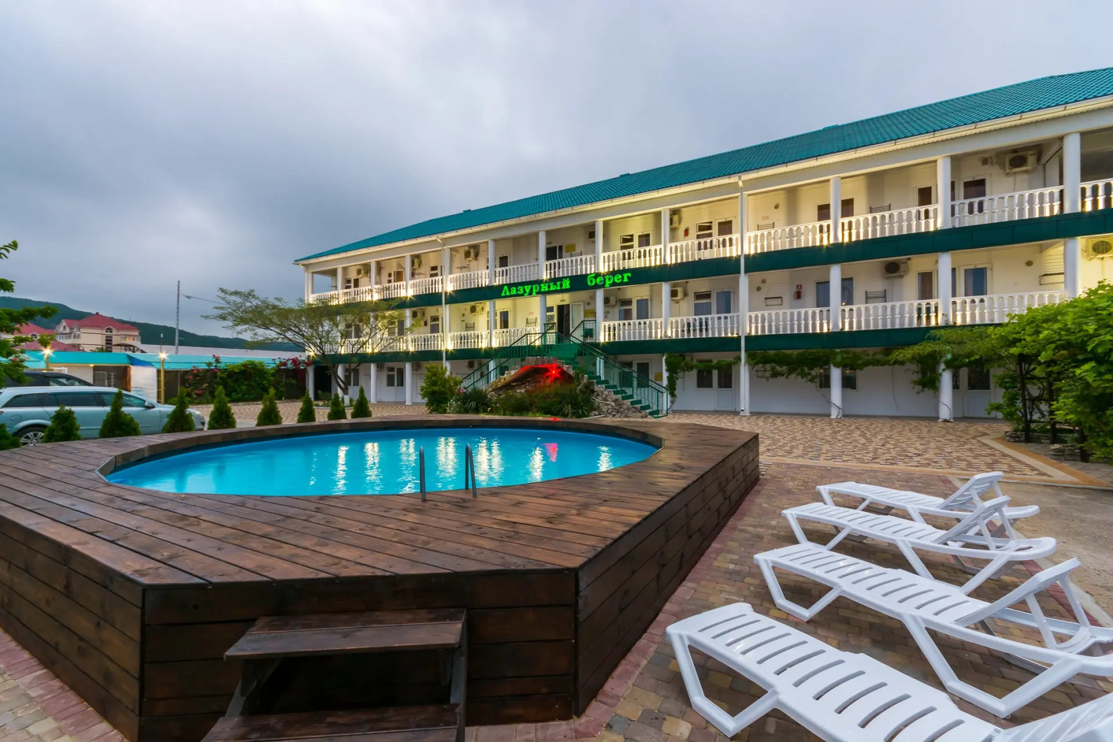 Курортный отель Лазурный берег