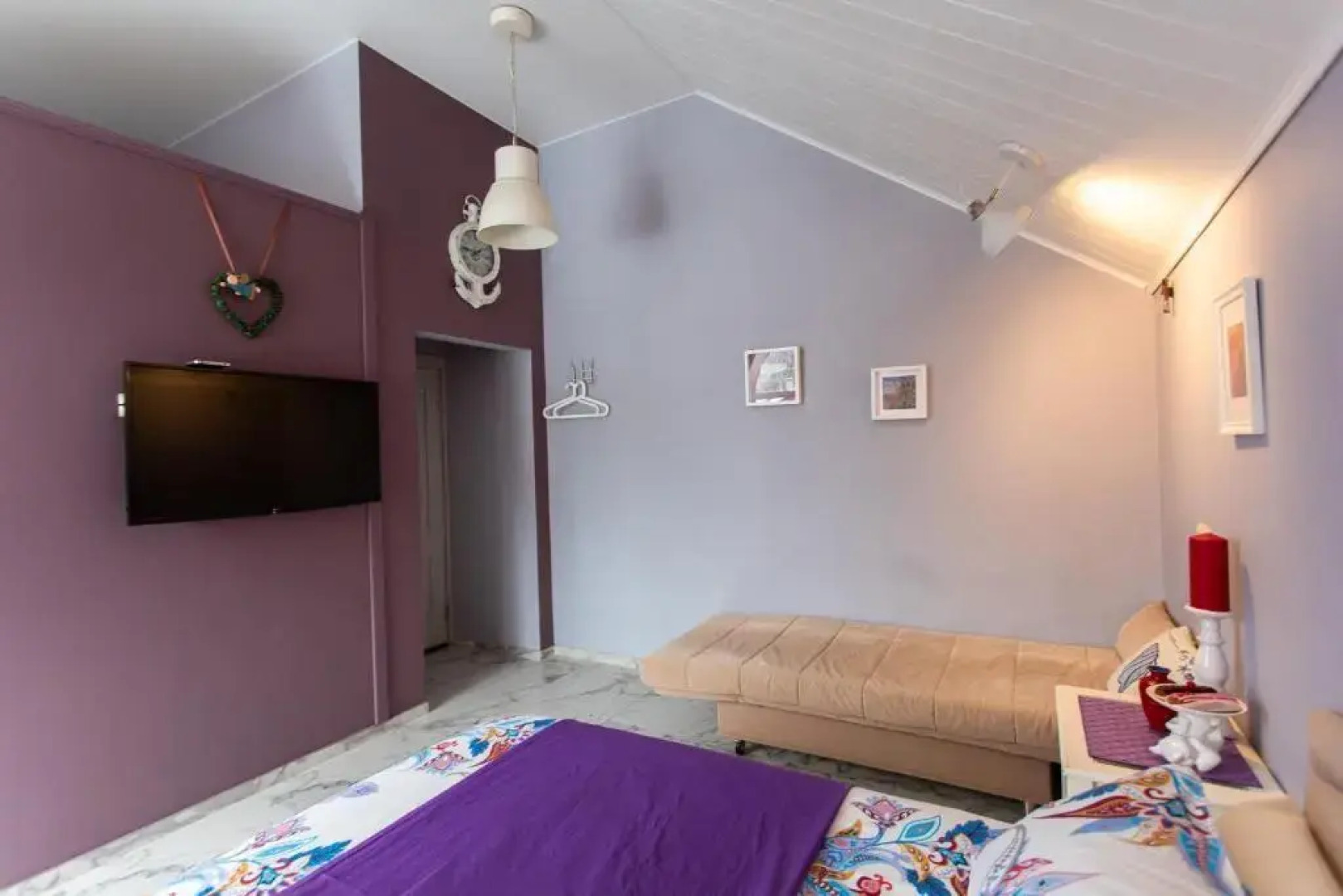 Гостевой дом Four Lions House (Фор Лайонс Хаус)