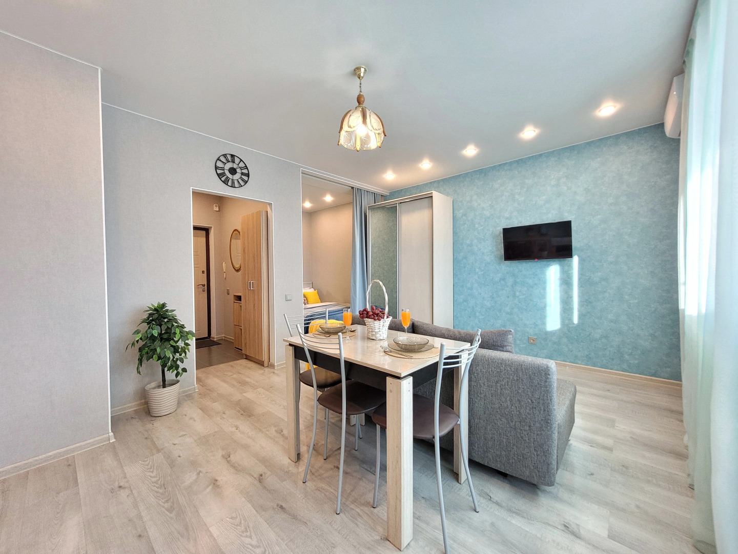 Апартаменты у ТЦ Кристалл