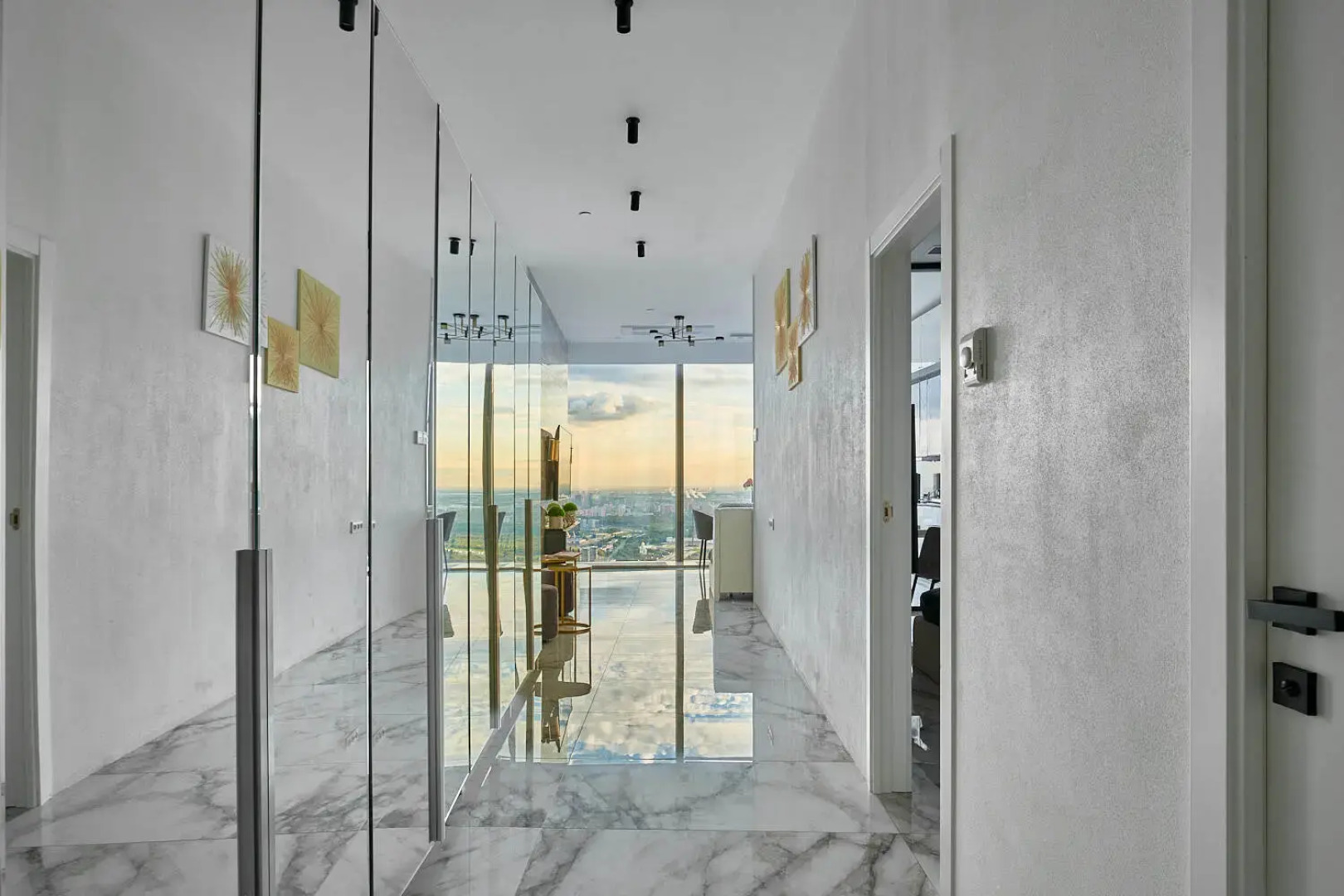 Апартаменты Sky City Moscow 80 этаж Вид на МГУ, Лужники, Парк победы, Воробьевы горы! Уникальный вид!