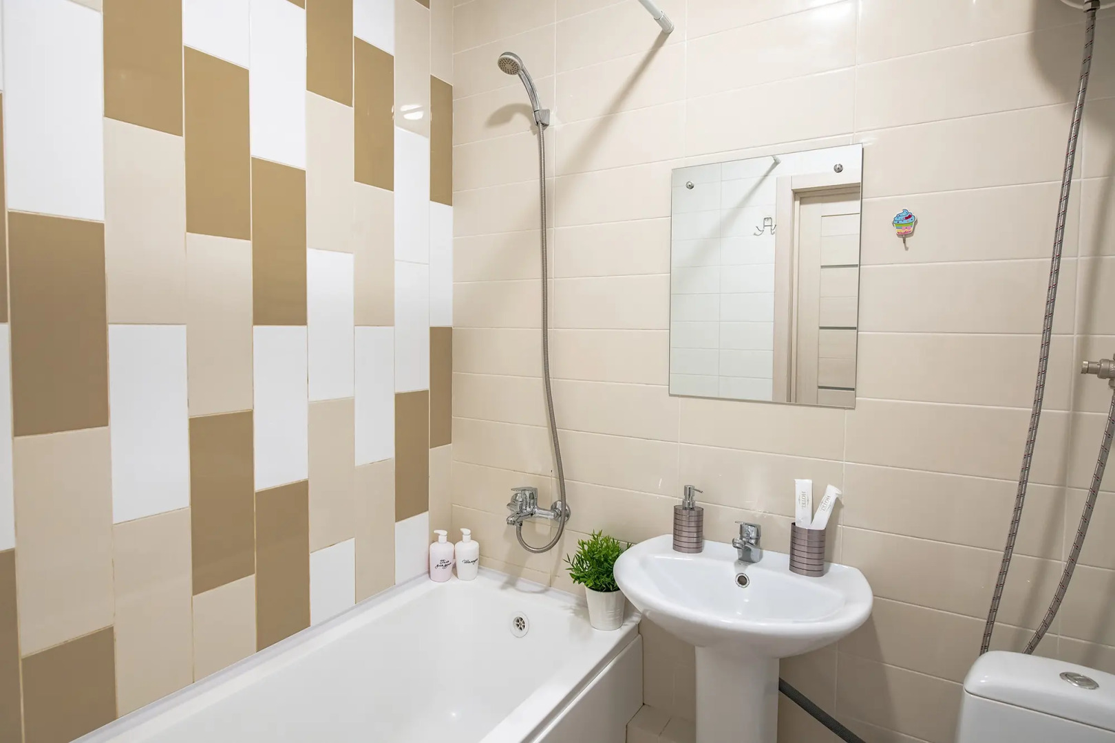 Апартаменты  TopHouse на Нейбута 6 студия