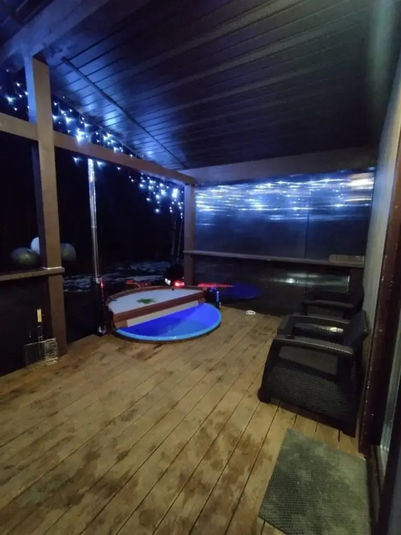 Частный дом Новый загородный с горячей купелью и сауной