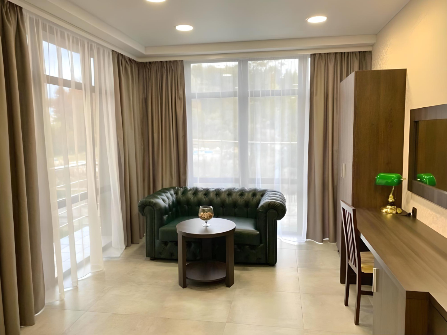 Апартаменты Holiday and Business 2