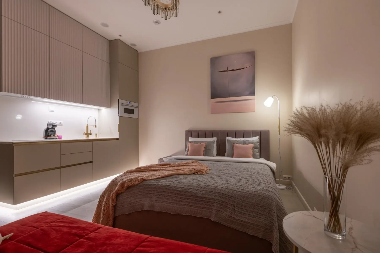 Апартаменты Алис Sun-Kissed Interiors