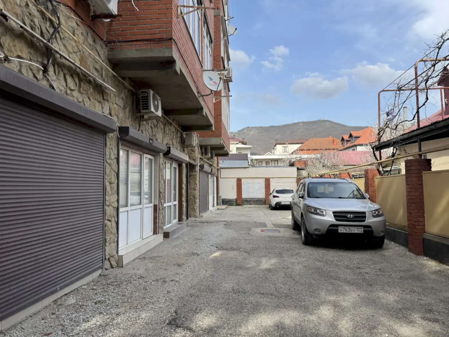 Квартира 476 4Комнатная в Центре с Балконом 7 Мин до Моря