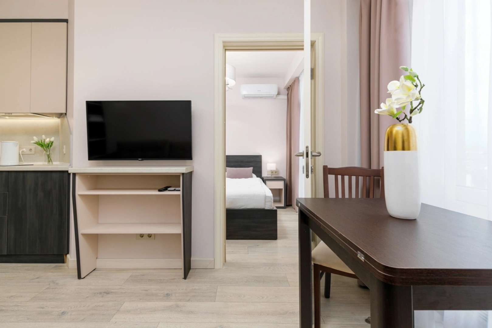 Апартаменты GeoApart Цветочная 30 5