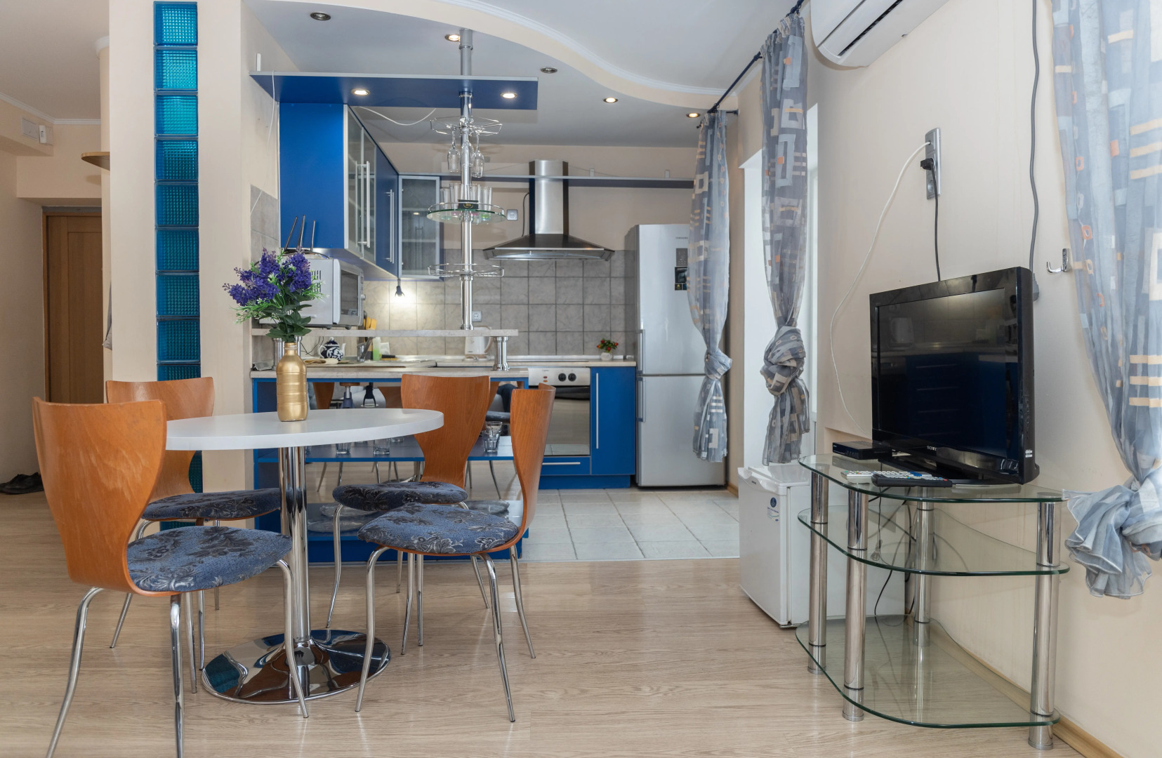 Квартира Двухкомнатная Самал 2 Алматы