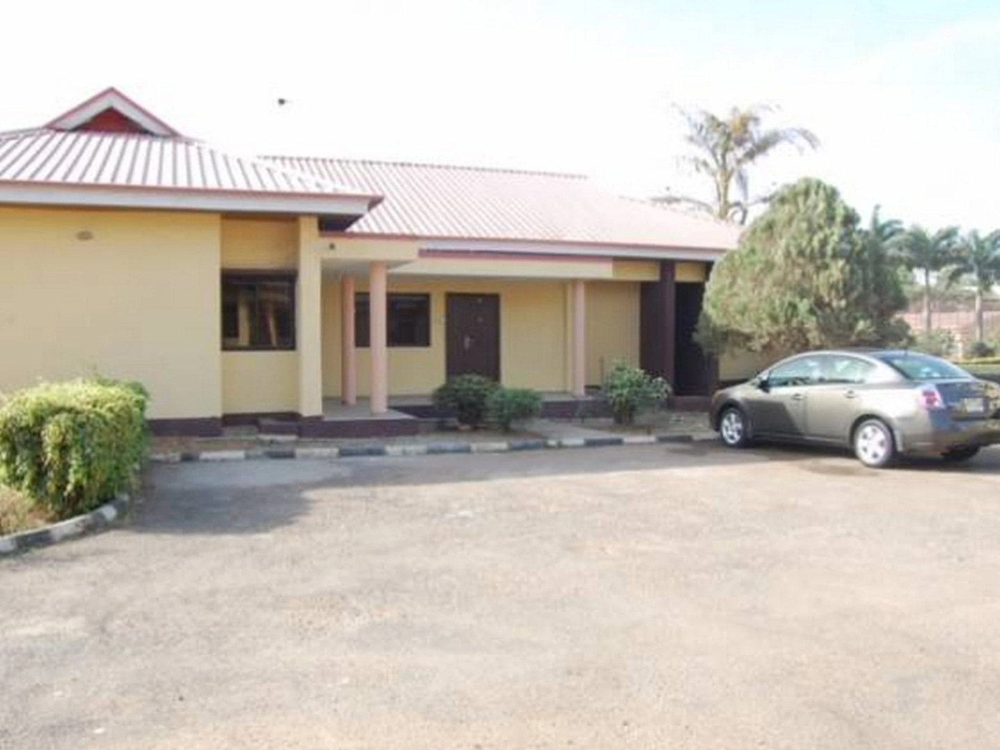 Command Guest House - Superior