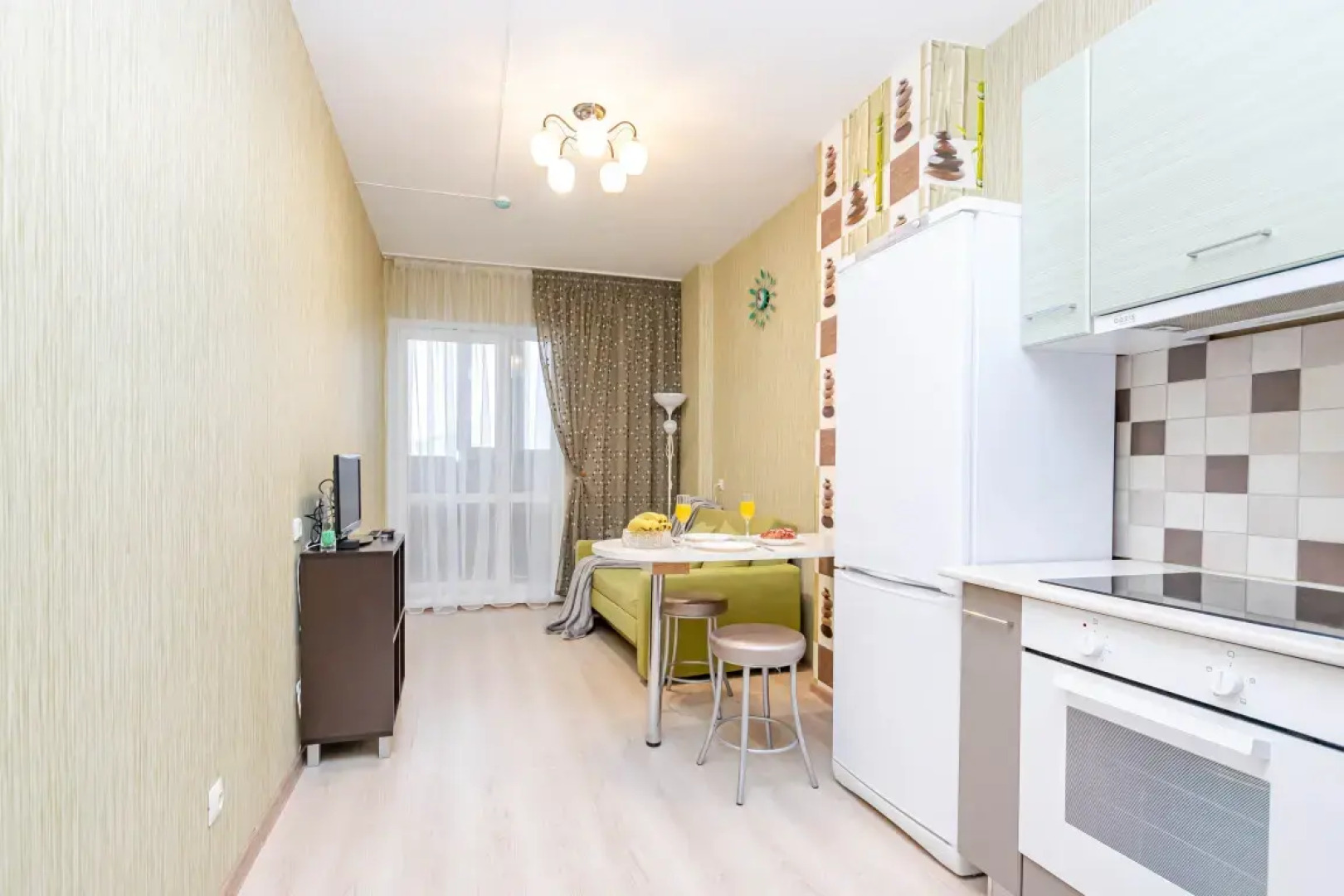 Апартаменты Cosmos Apart на Революции 48 Б (2)