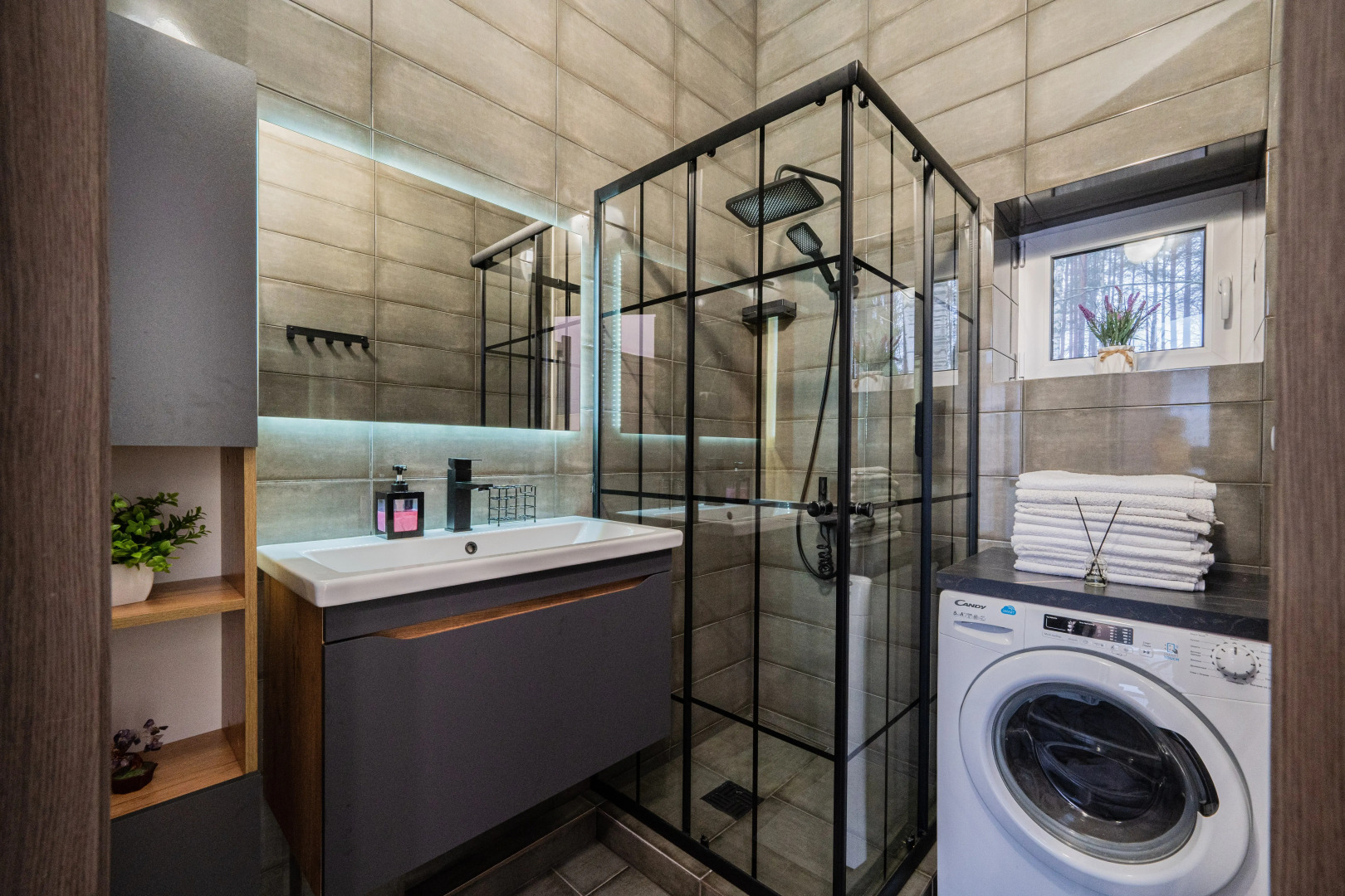 Частный дом Вилла Лаванда с камином у озера