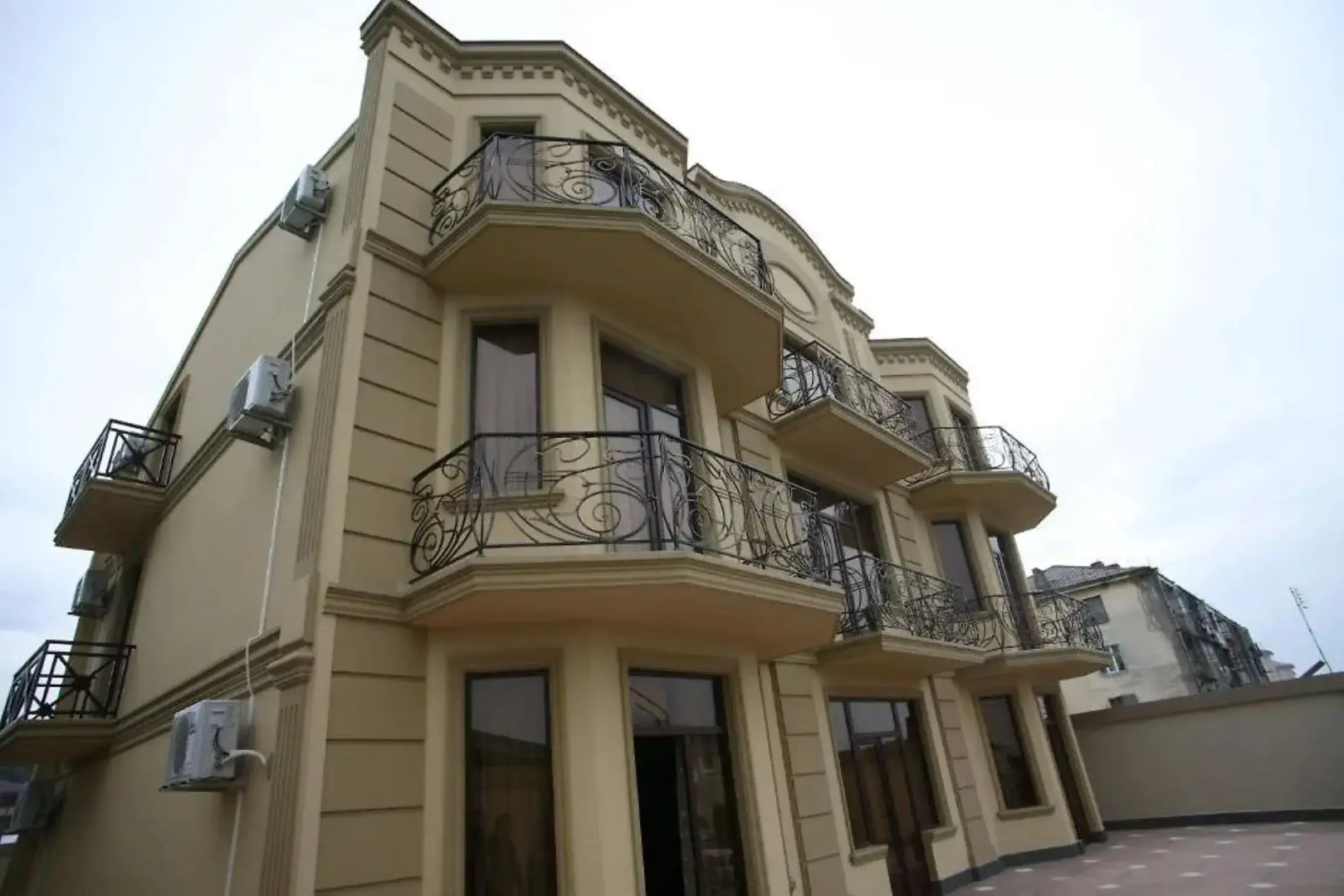 Отель Premier Hotel