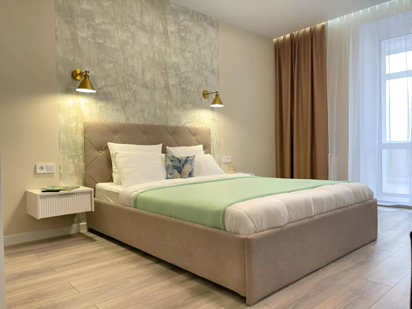 Квартира Чистопольская, 77