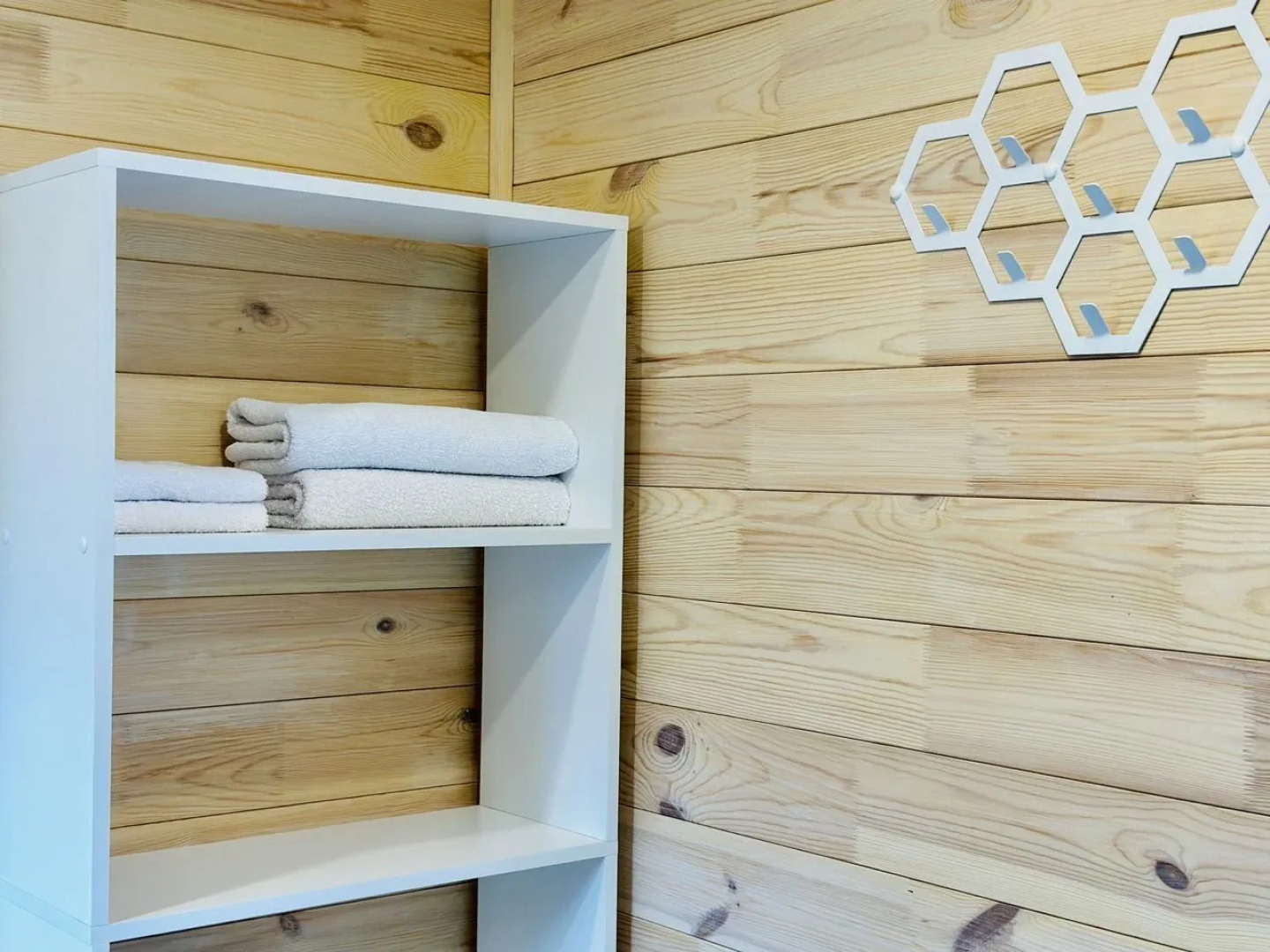 Частный Дом в Окружении Кедpового Леса со Своей Террасой и Мангальной Зоной