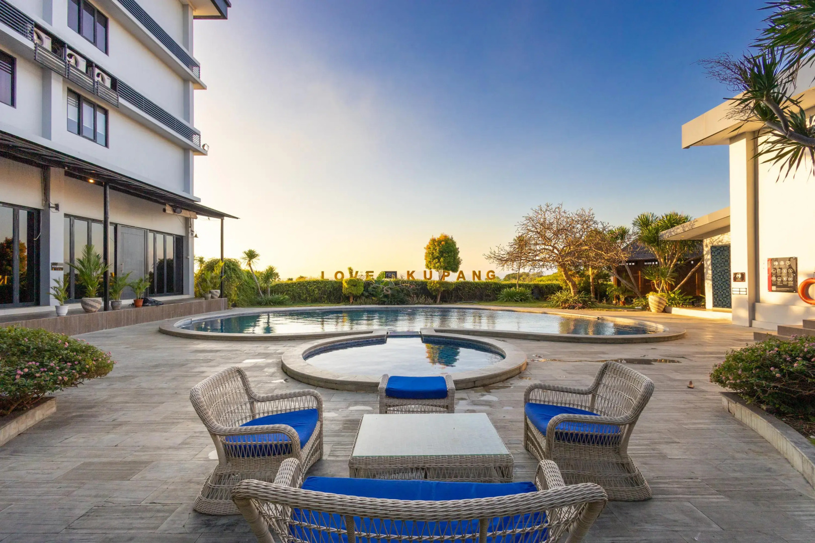 Отель NEO Eltari, Kupang