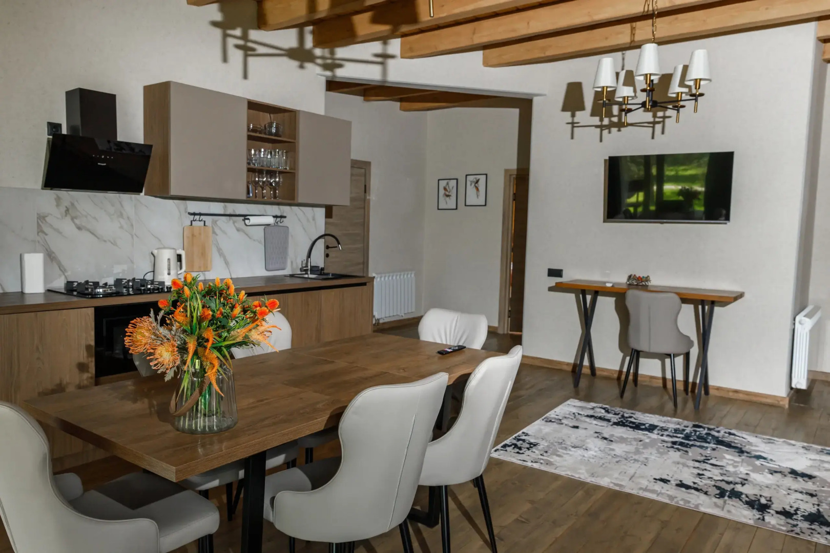 Частный дом Трехкомнатный 145 метров в лесу у пруда