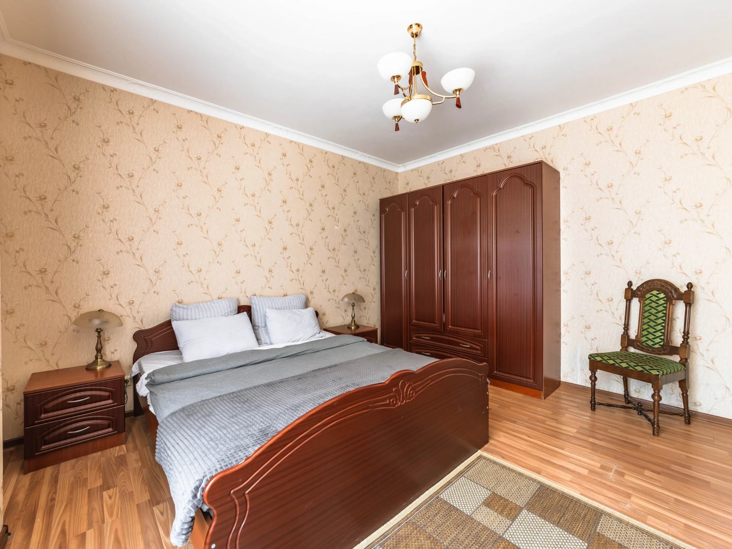 Апартаменты у Крейсера Авроры и Финляндского Вокзала