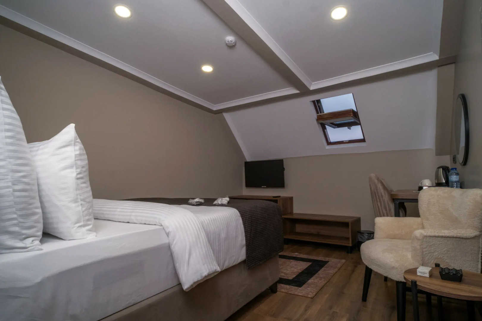 Отель Grand Clover