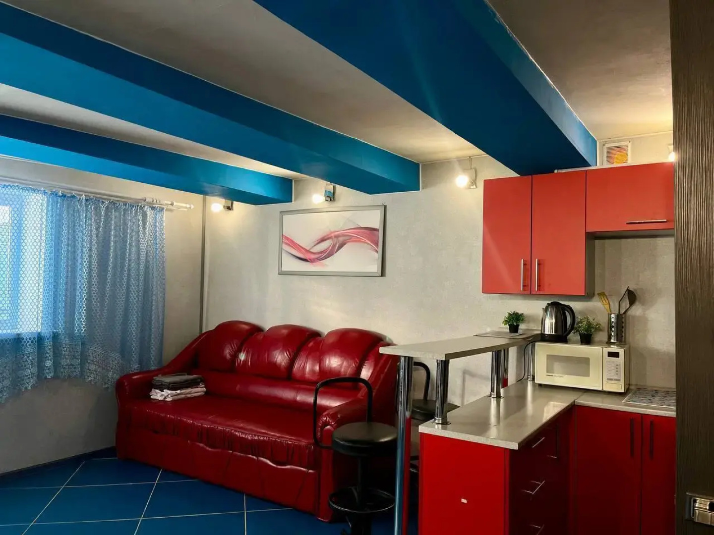 Частный дом двухэтажный на 1-й Лесной улице 1