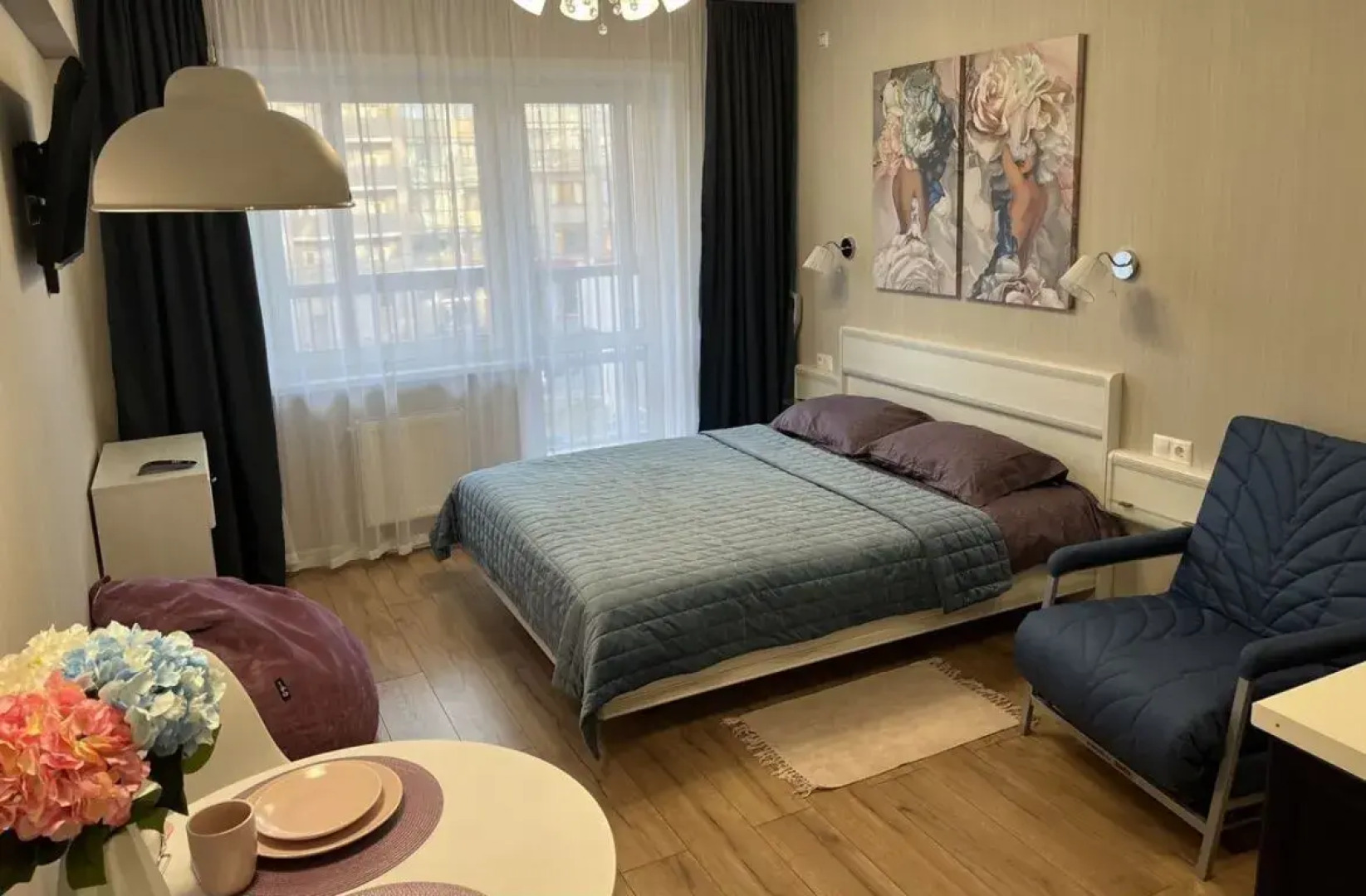 Апартаменты Бархат с балконом в центре города