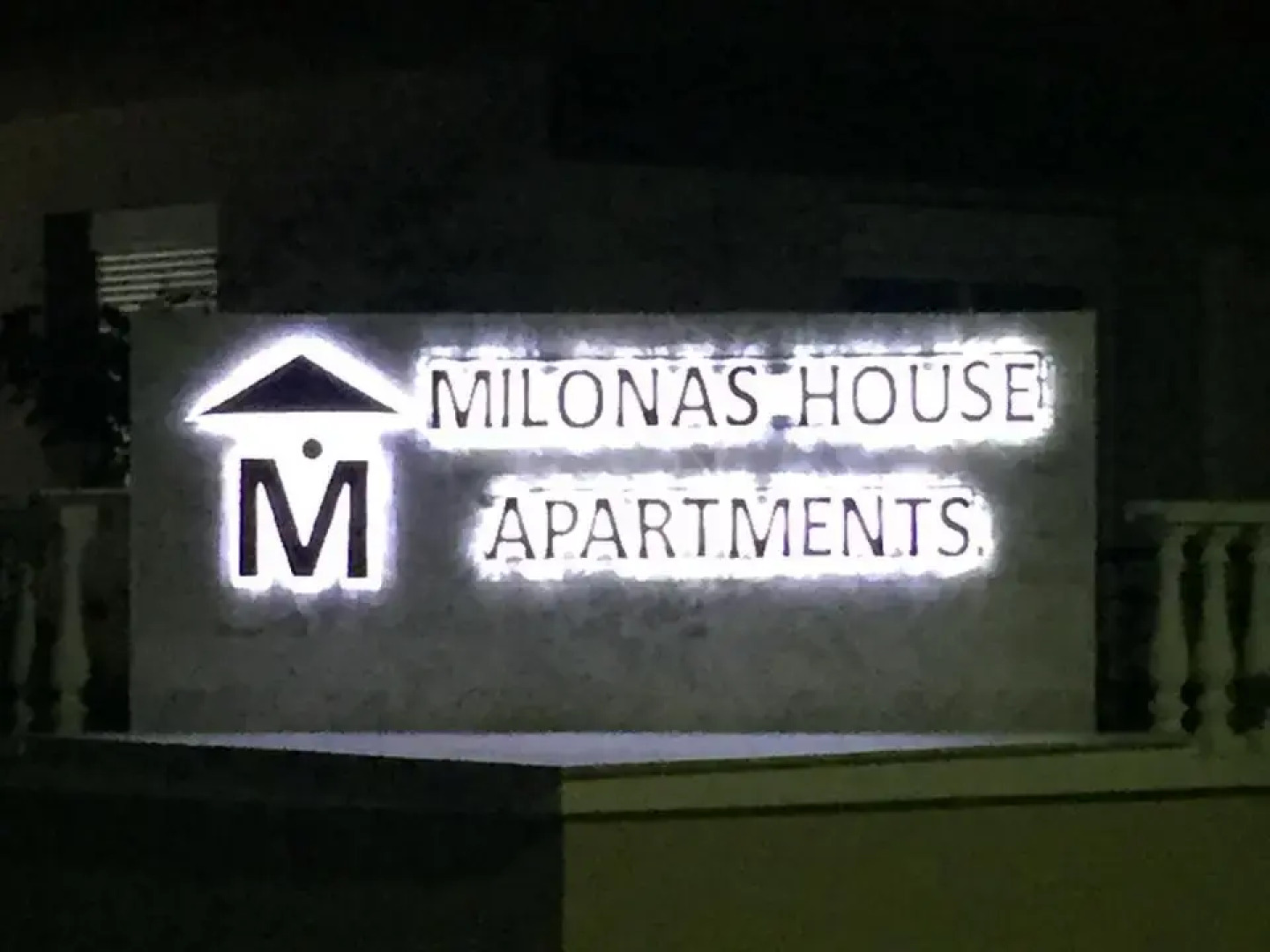 Апарт-Отель Milonas House Apartments