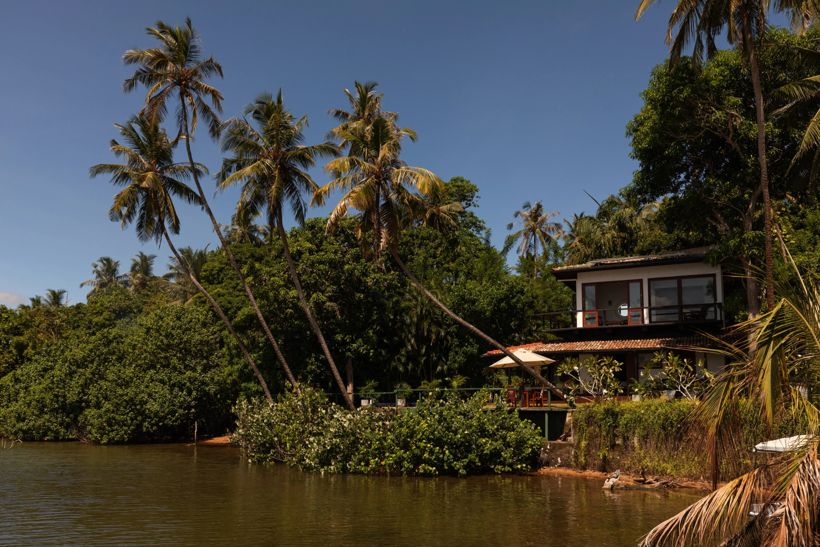 Вилла South Point Cottage 3 bedrooms Lake front