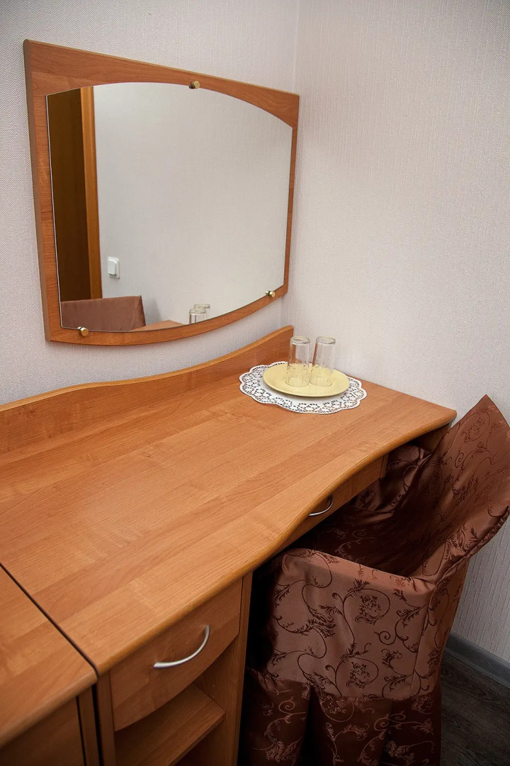 Отель Колос