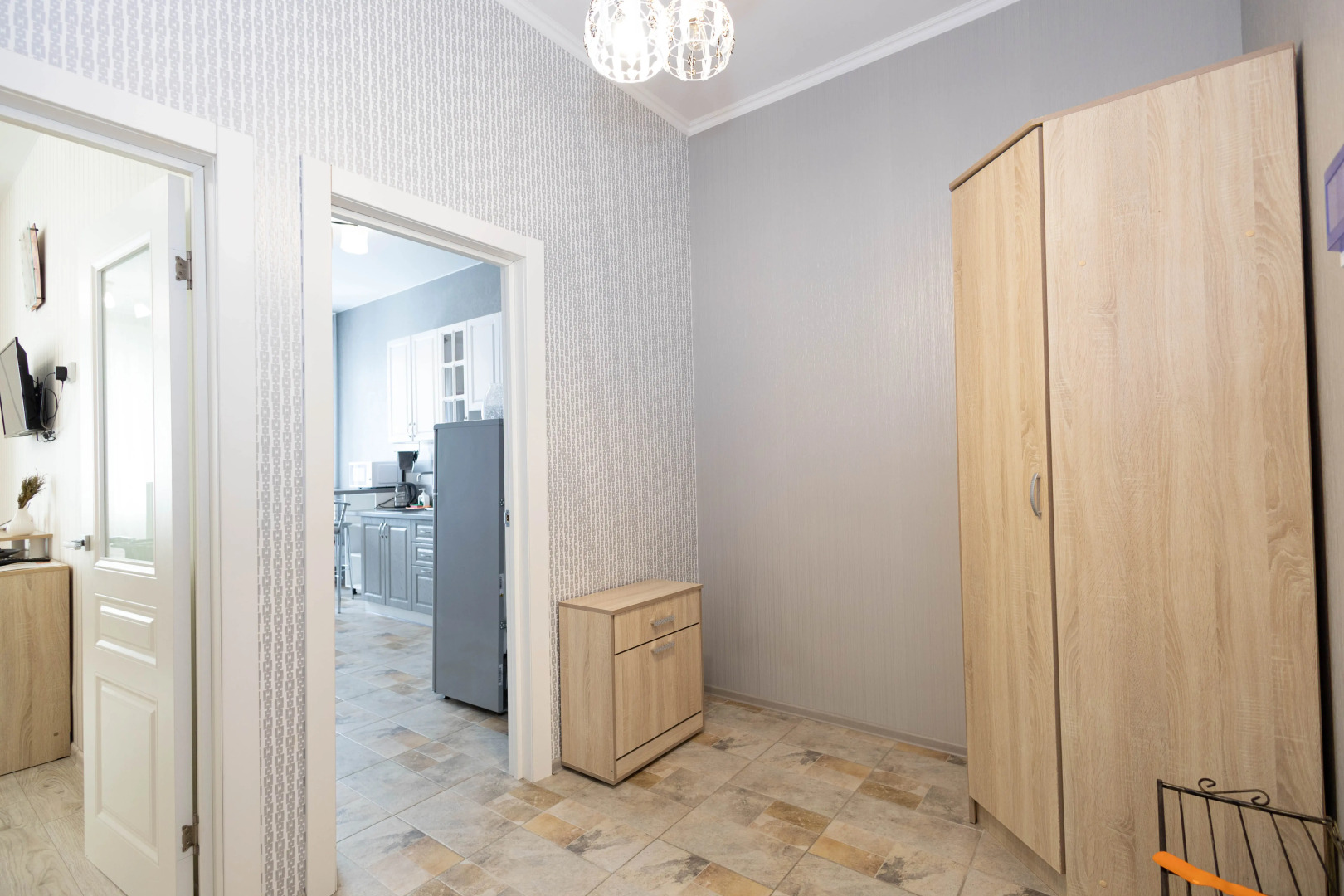 Апартаменты новые и комфортные возле красивого озера