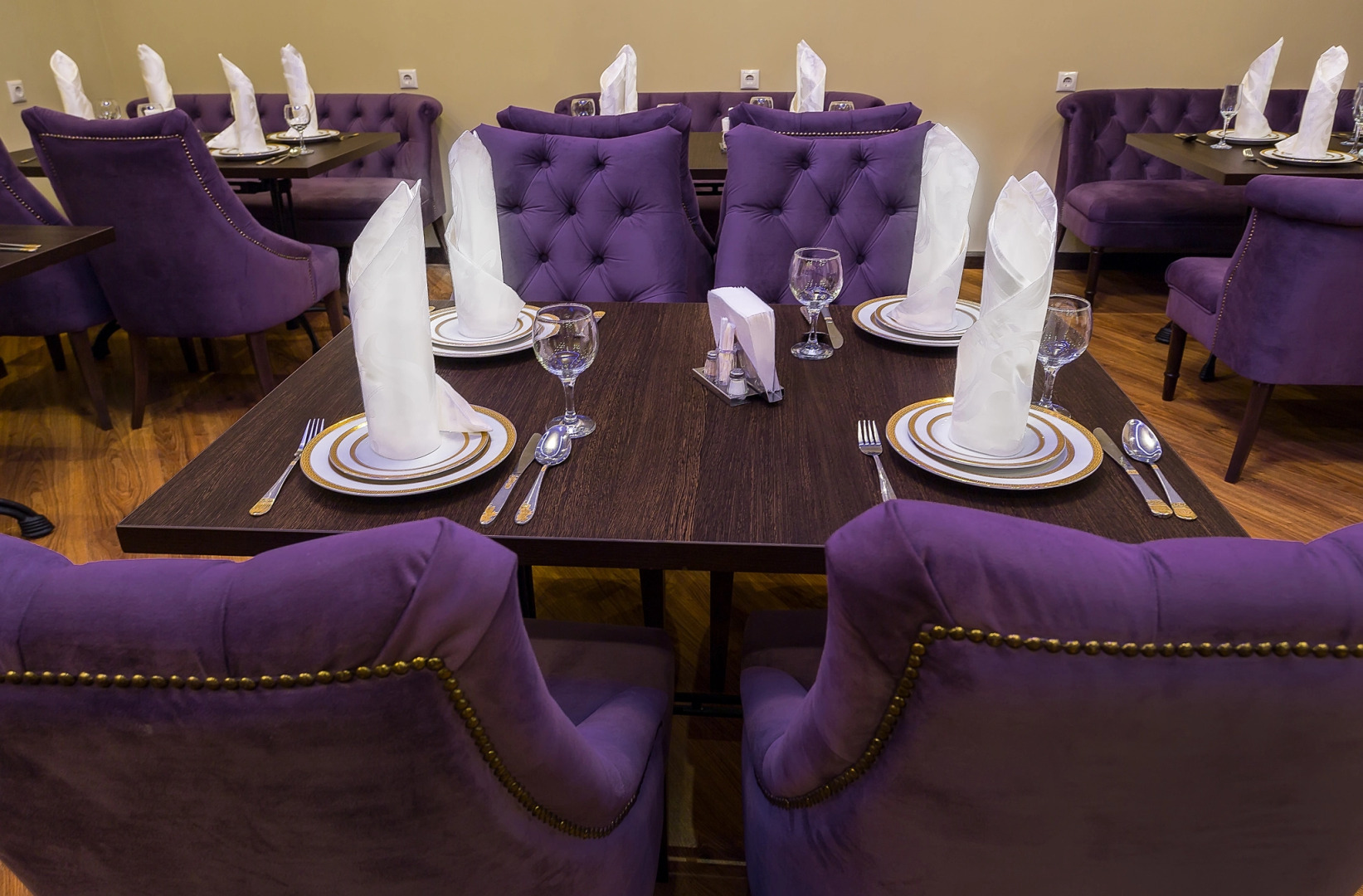 Отель Империя