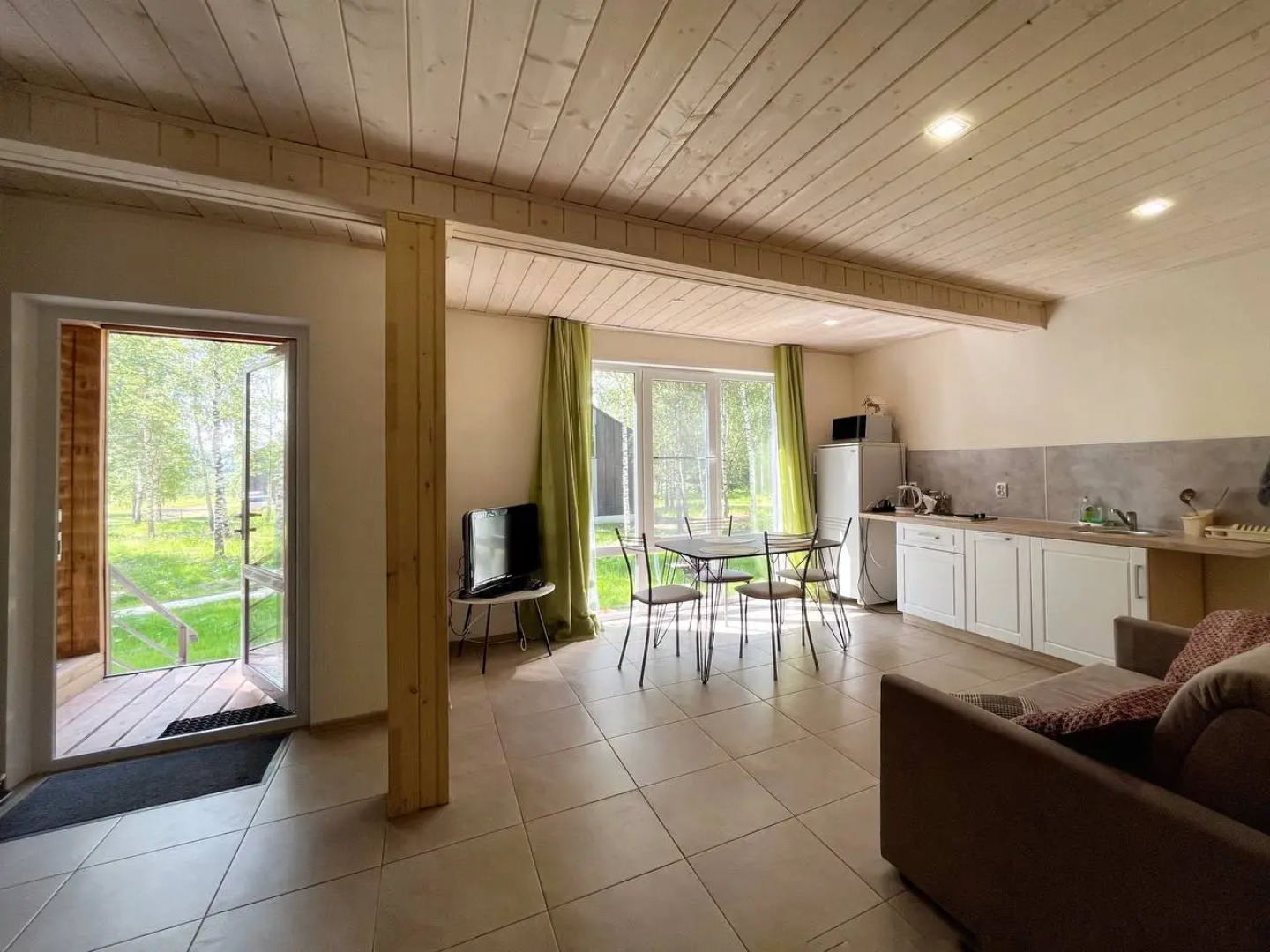 Частный дом Радха