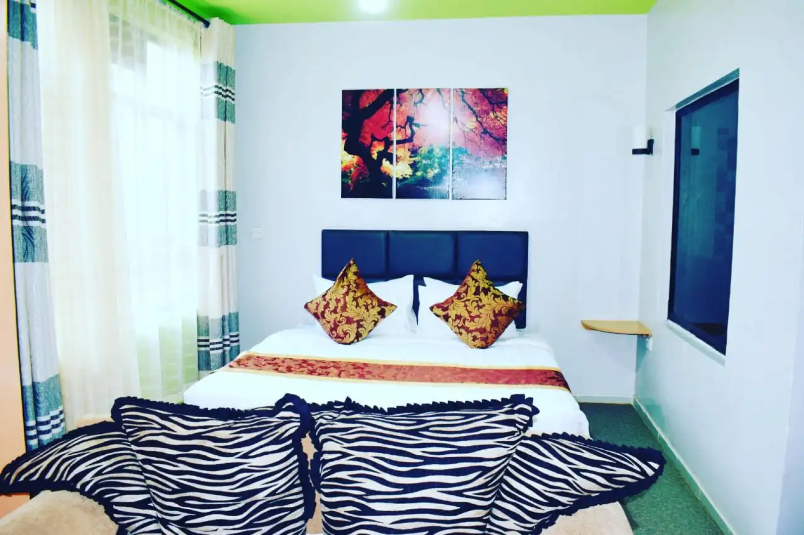 Отель Maple Inn