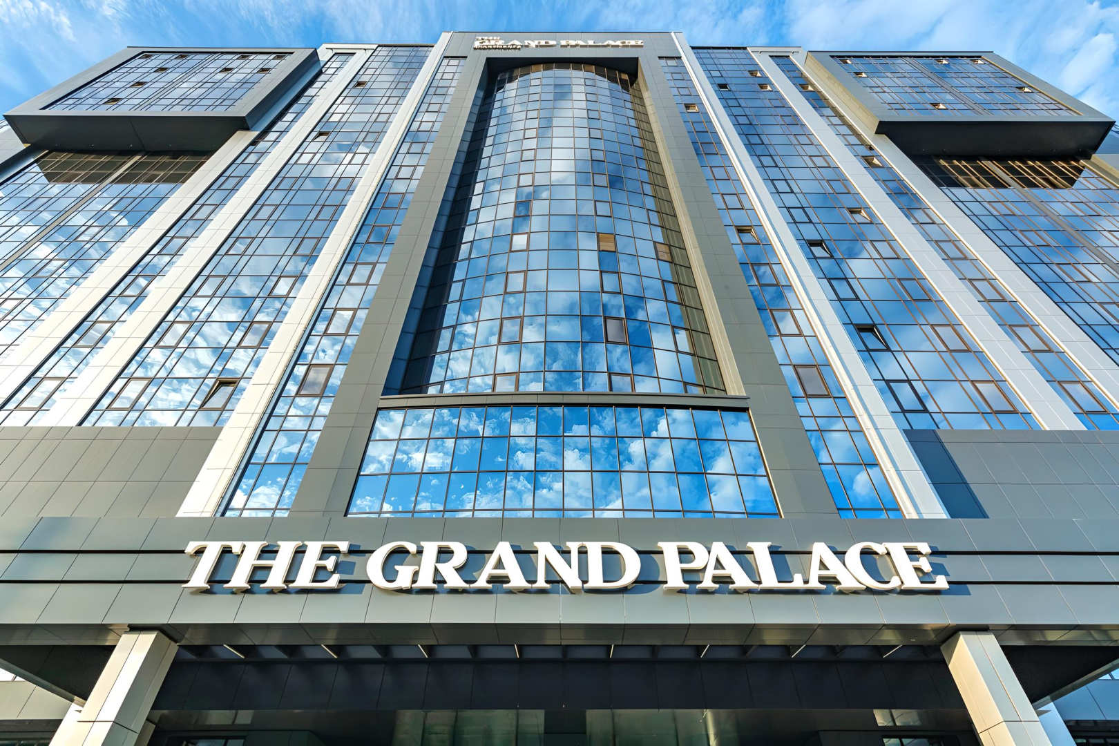 Апартаменты Двухкомнатные апартаменты полулюкс в апарт-отеле The Grand Palaces