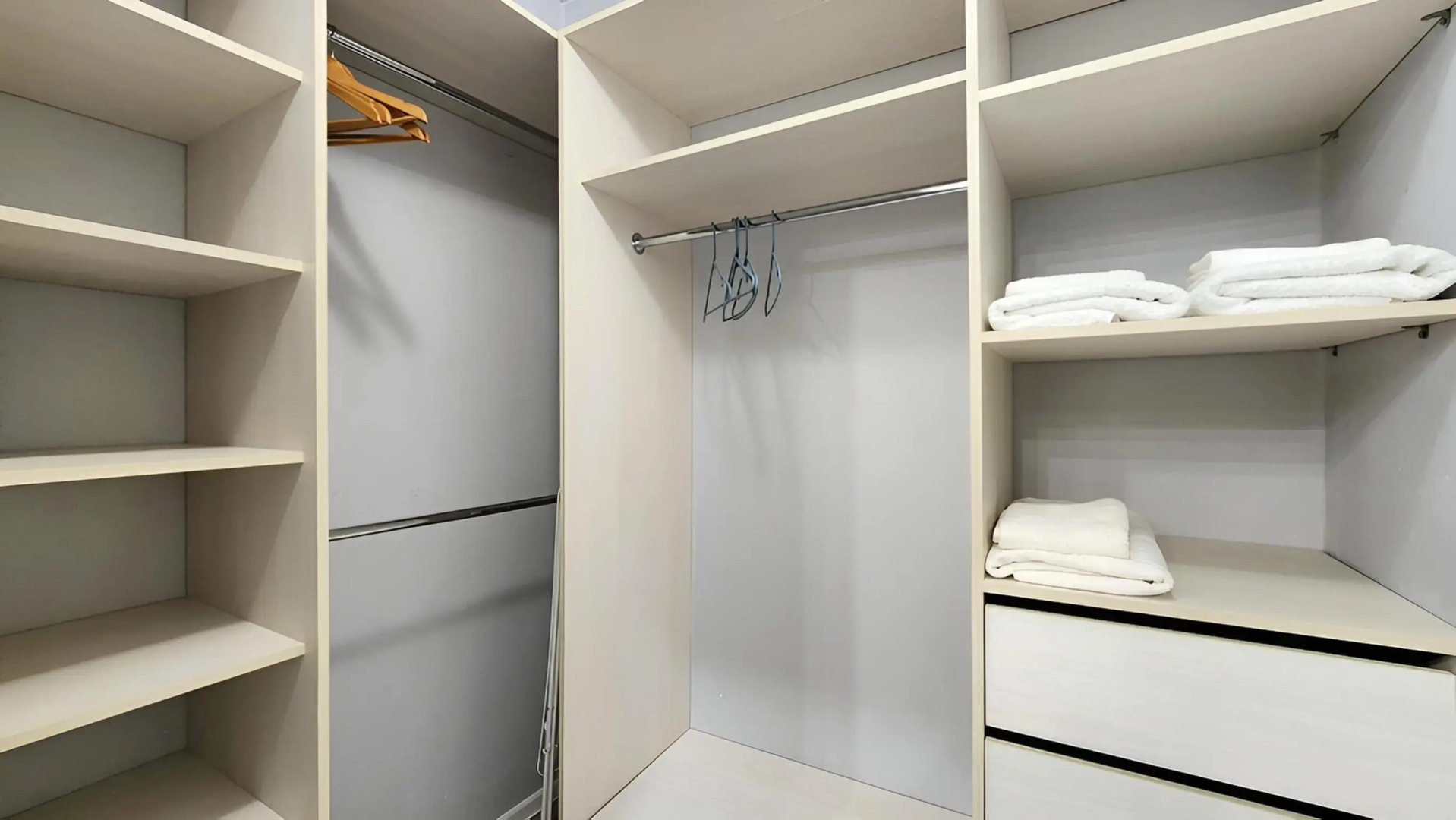 Апартаменты WinWin (ВинВин) Роторная у ТРЦ Казань Мол