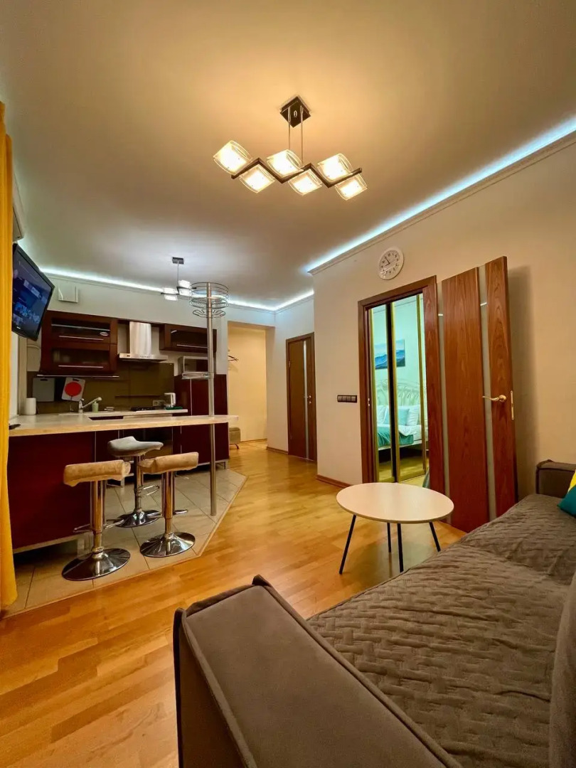 Квартира Уютная 2-х комнатная в 1 минуте от метро Академическая