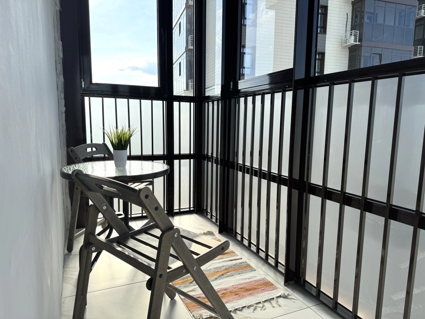 Квартира Рядом с Метро и Видом на Закат