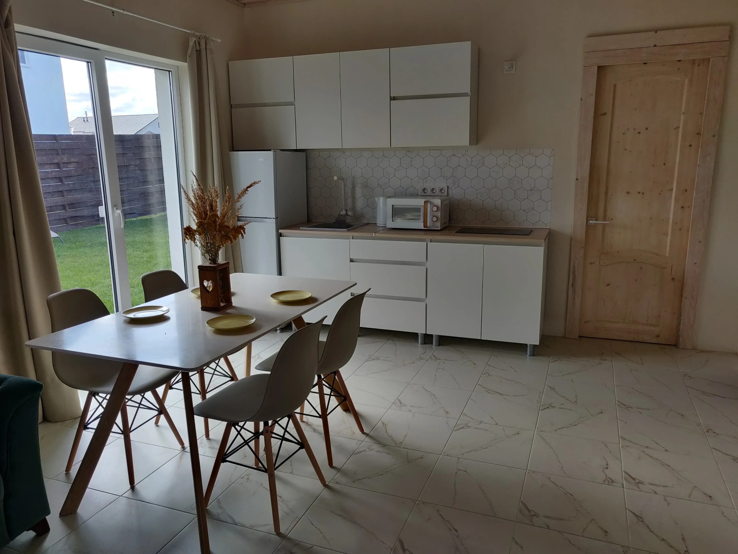 Частный дом с 10-и минутным трансфером до моря в удобной локации для поездок по области