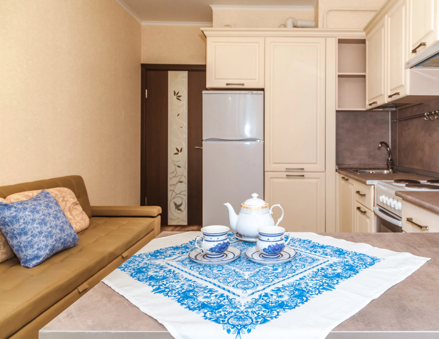 Апартаменты На Лазурной 10к1