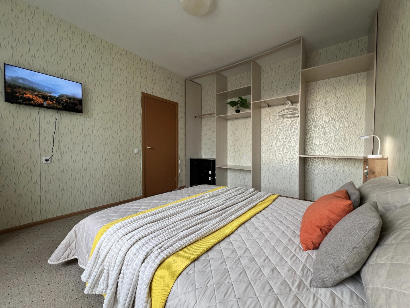 Апартаменты 1-ком Поповича 18-117 Сахалин центр КакДома