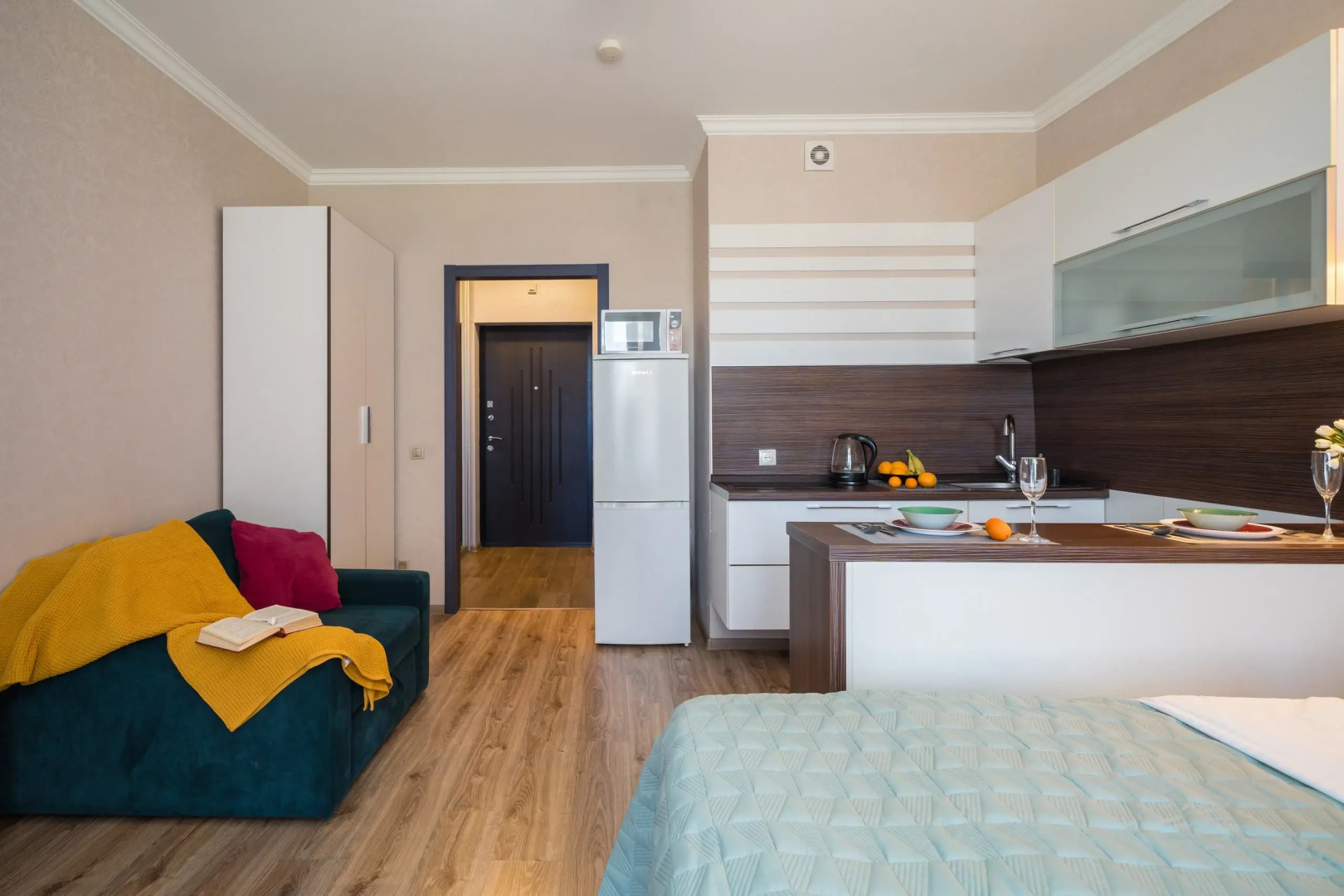 Апартаменты у метро в центре