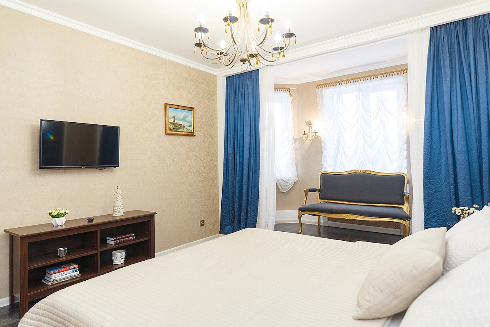 Апартаменты двухкомнатные с видом на Волгу на ул.К.Маркса 44, м.Стрелка. Сова-Дом