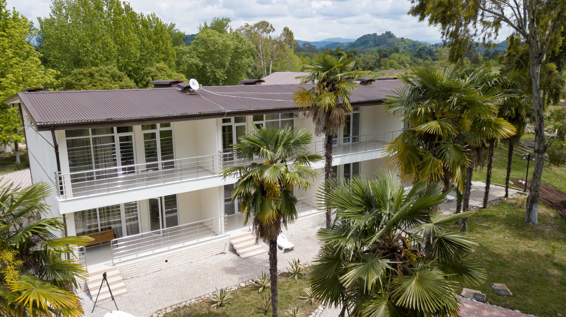 Отель Агудзера