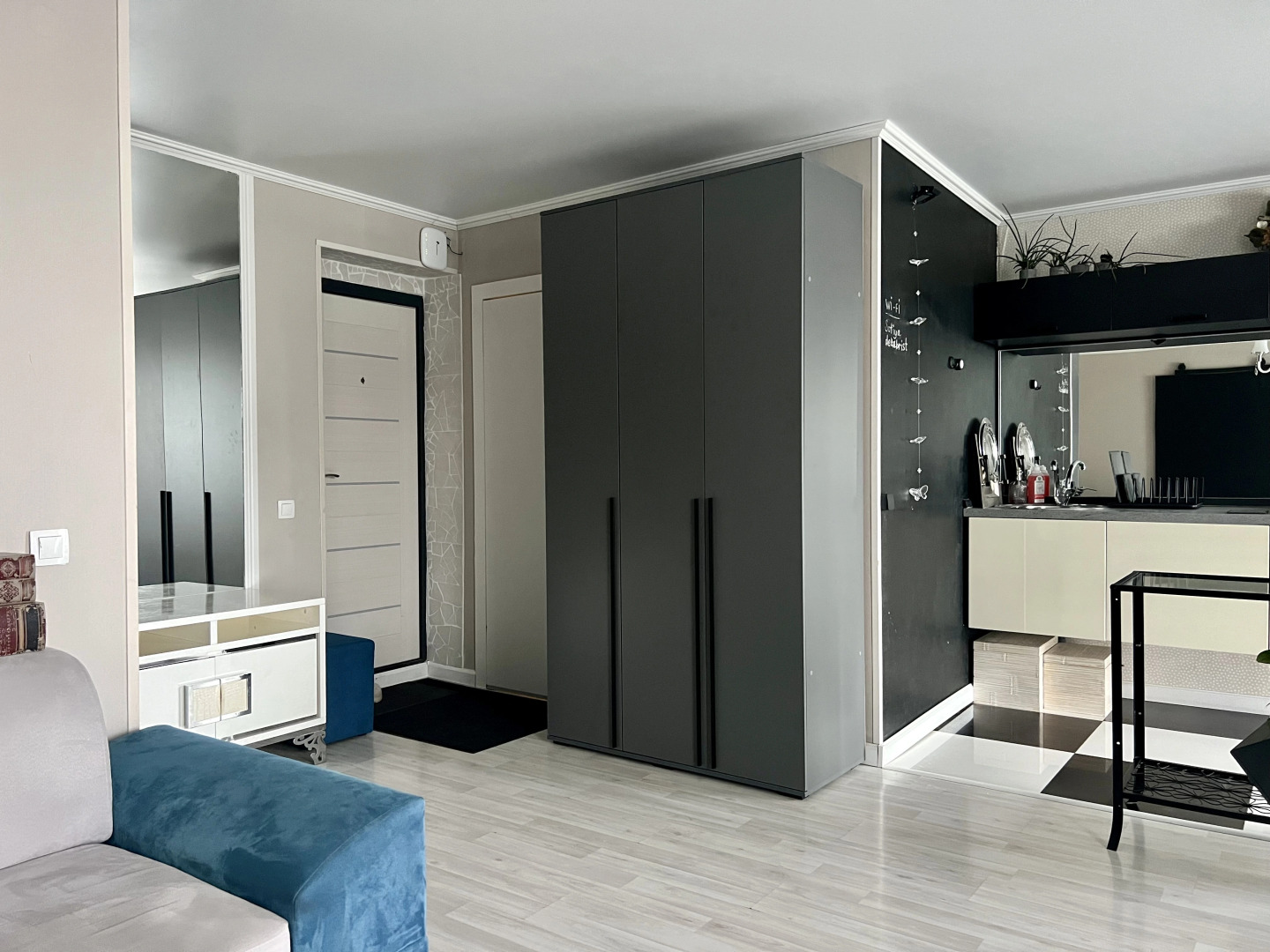 Квартира 3-комнатная Zoya Apart в центре у Нижнего озера