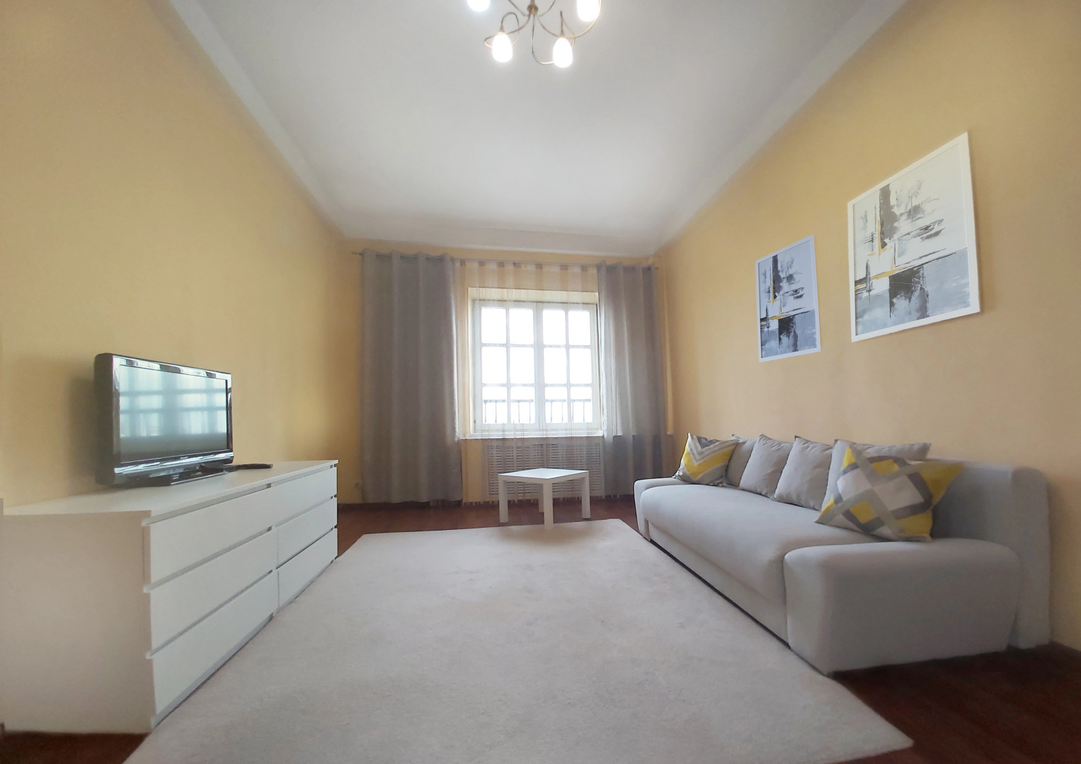 Апартаменты на Кирова 1 у жд вокзала Динамо