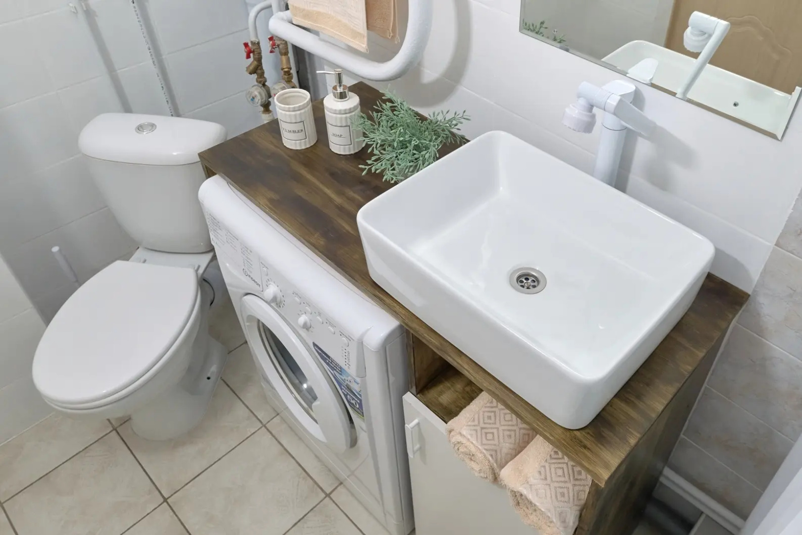 Апартаменты 9 Ночей 12 на Большая Подгорная