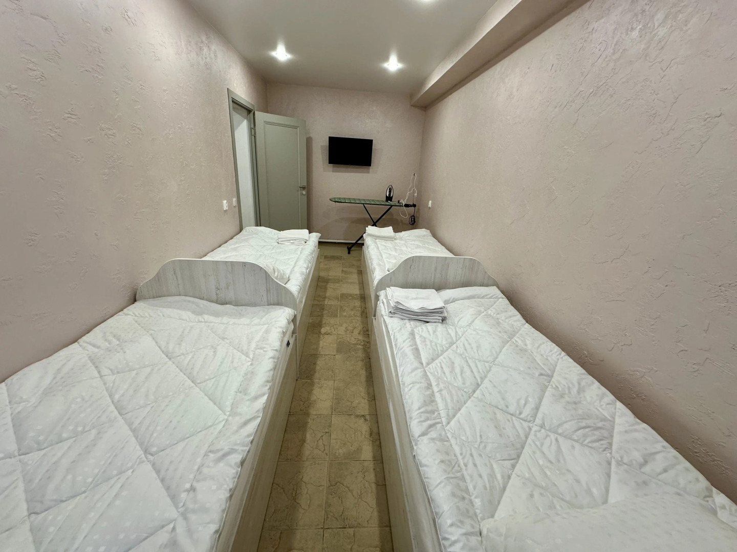 Апартаменты Двухкомнатные На Первом Этаже С Отдельным Входом Ужурская День & Ночь 9