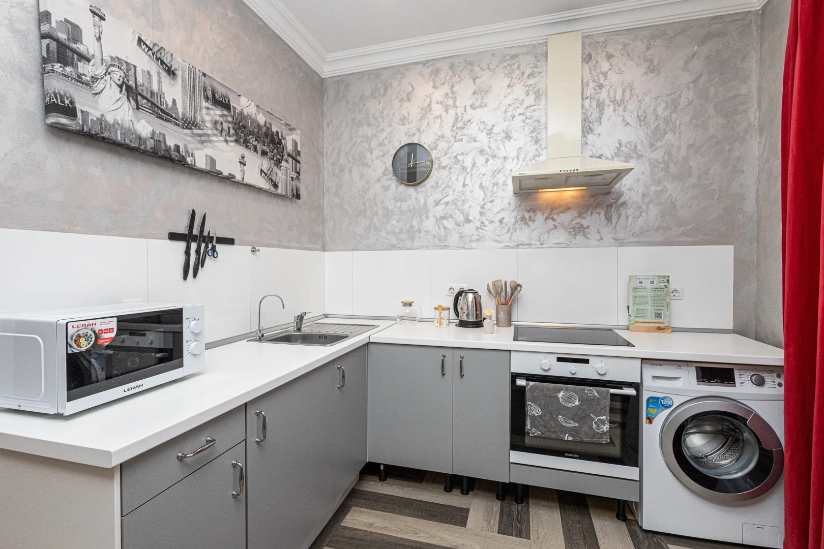 Студия СИБИРЬ HOUSE возле Тц "Я"