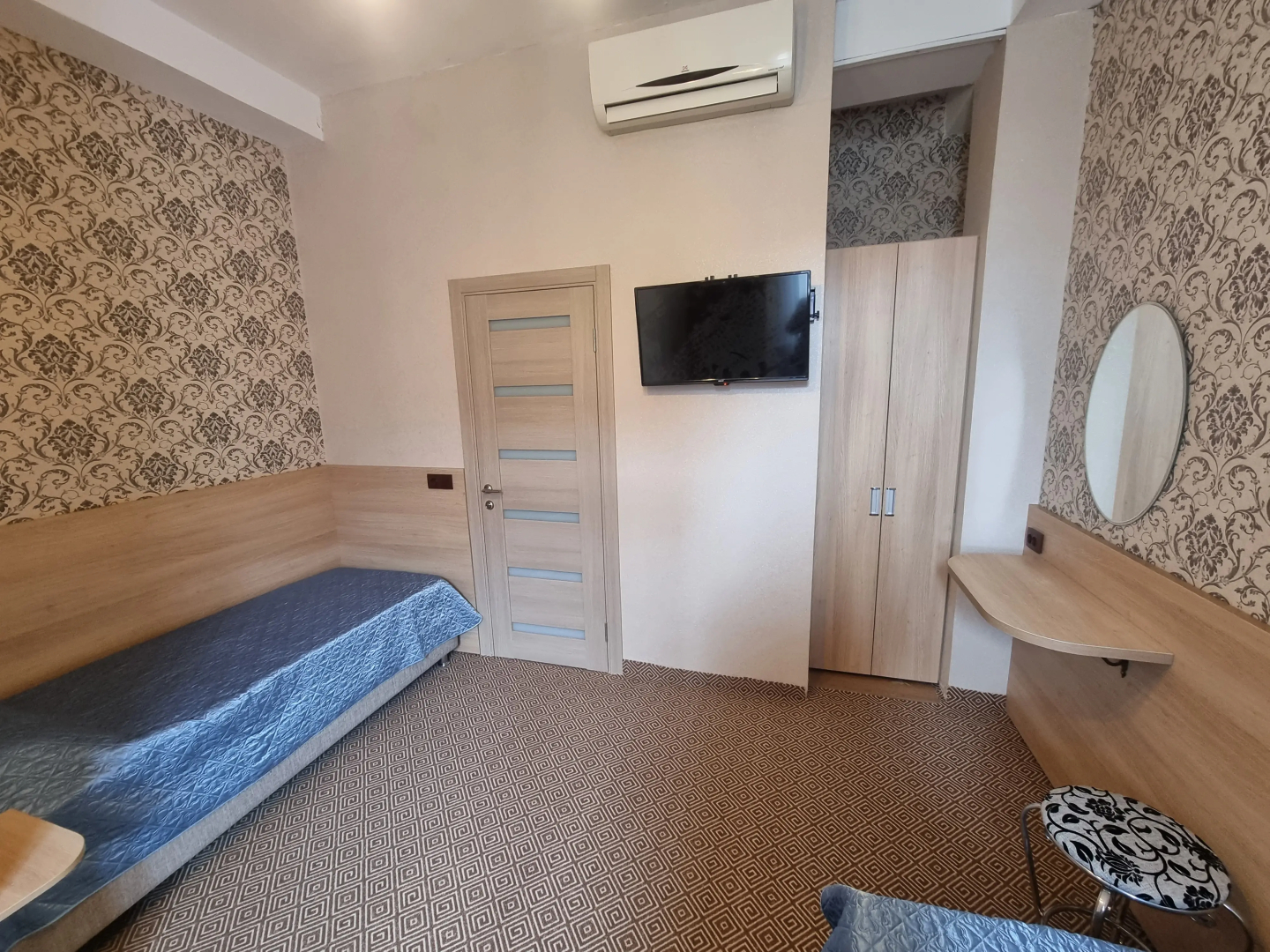 Меблированные комнаты Версаль