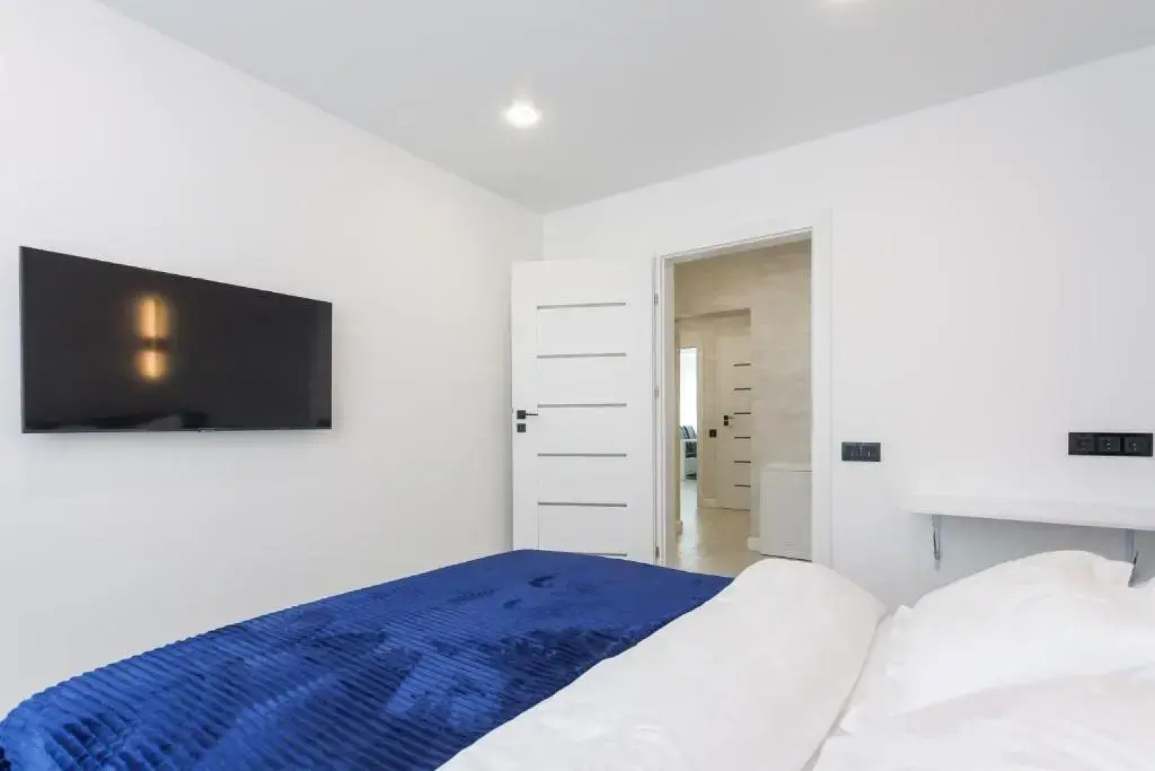 Апартаменты Трёхкомнатный Люкс, центр, площадь Победы, Черняховского 10А, Колибри#10А