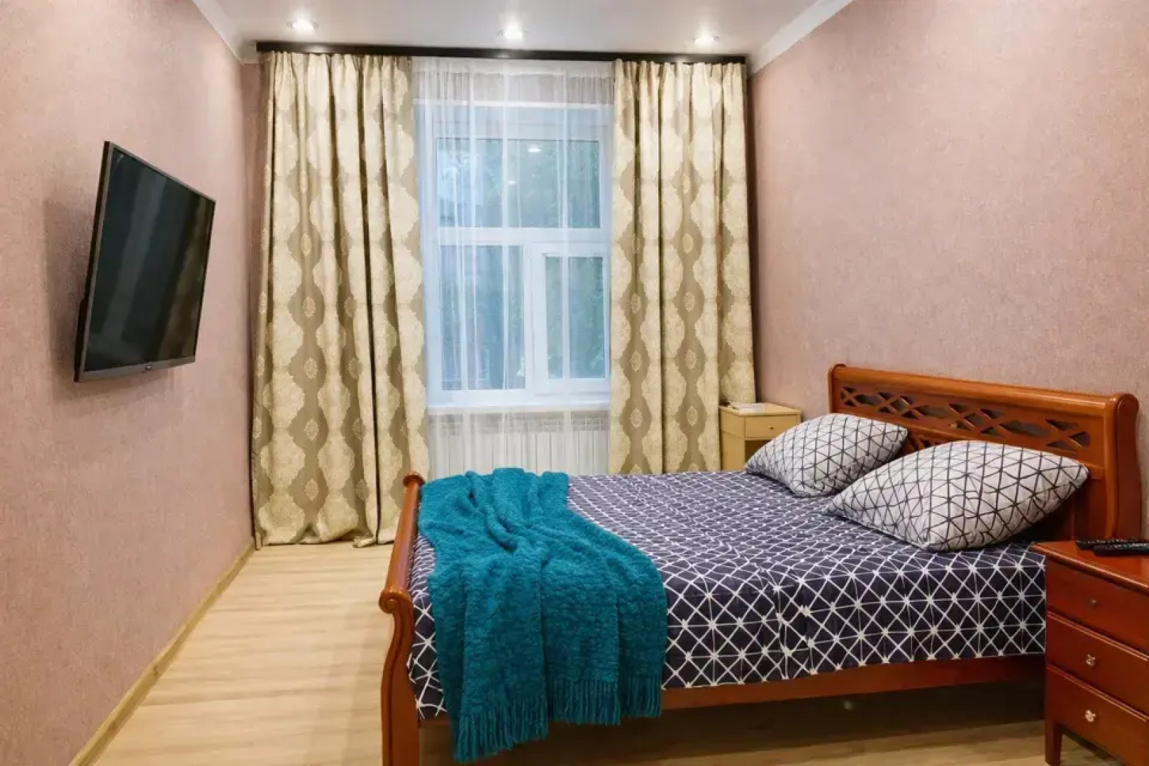 Просторная 3-квартира в центре города рядом ДКШ ЛПУ Газпром