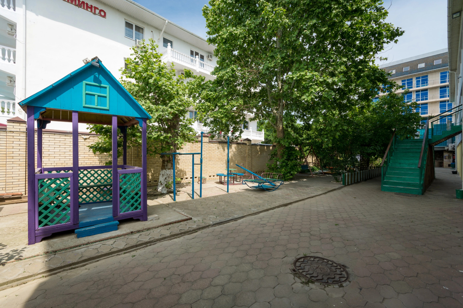 Курортный отель Лазурный берег