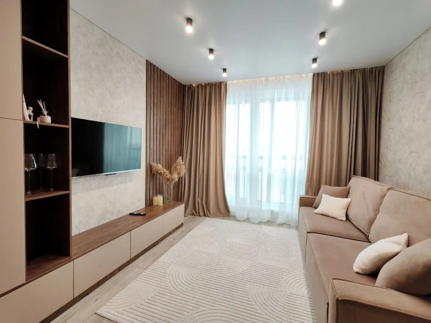 Апартаменты двухкомнатные КЛАССА ЛЮКС в центре Ижевска